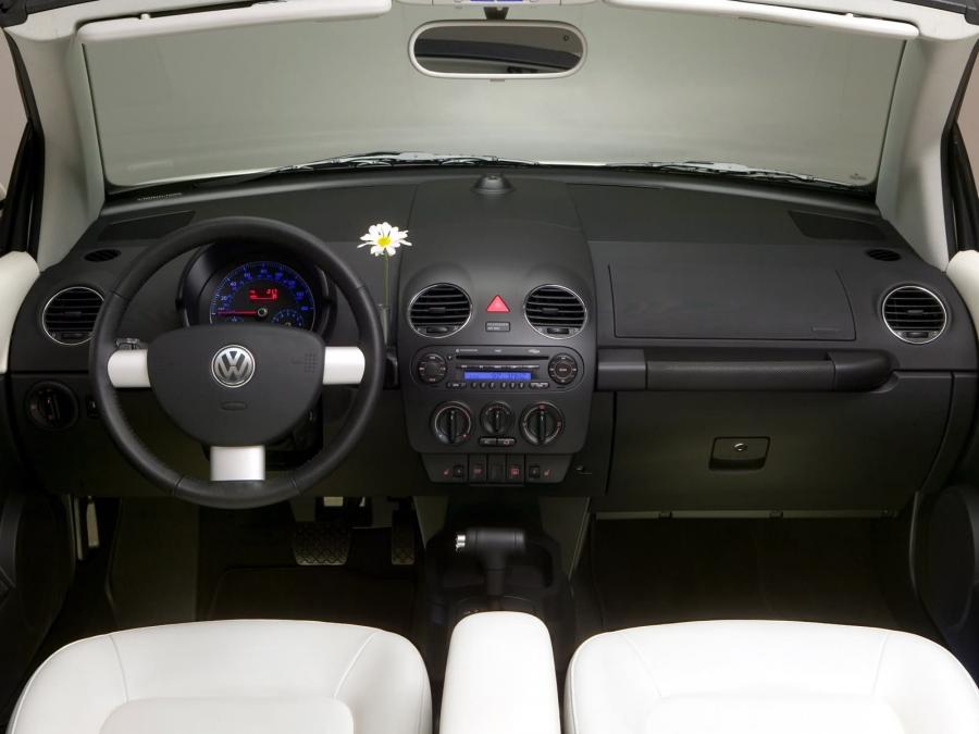  Volkswagen New Beetle Cabriolet Triple White 2007 года  (фото 6 из 14)